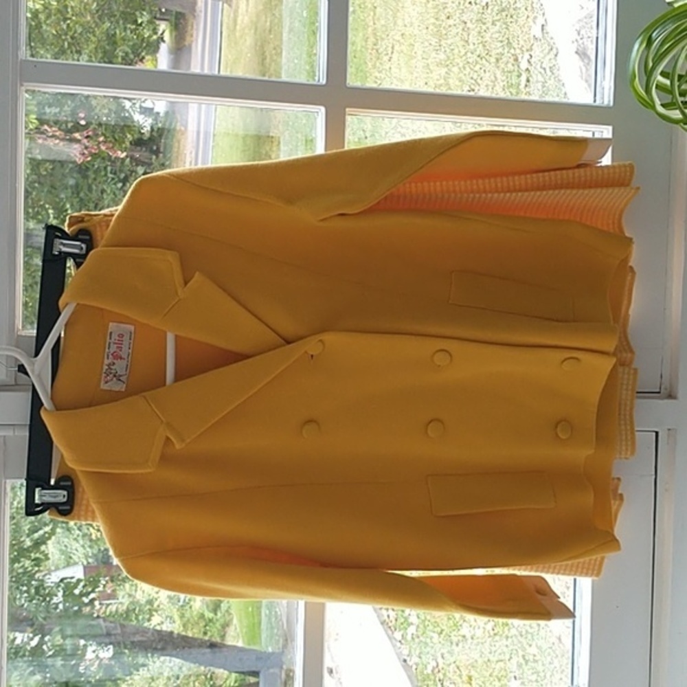 Vintage Palio Wool Italian 2 piece Yellow Suit blazer and skirt Size 12 1960’s